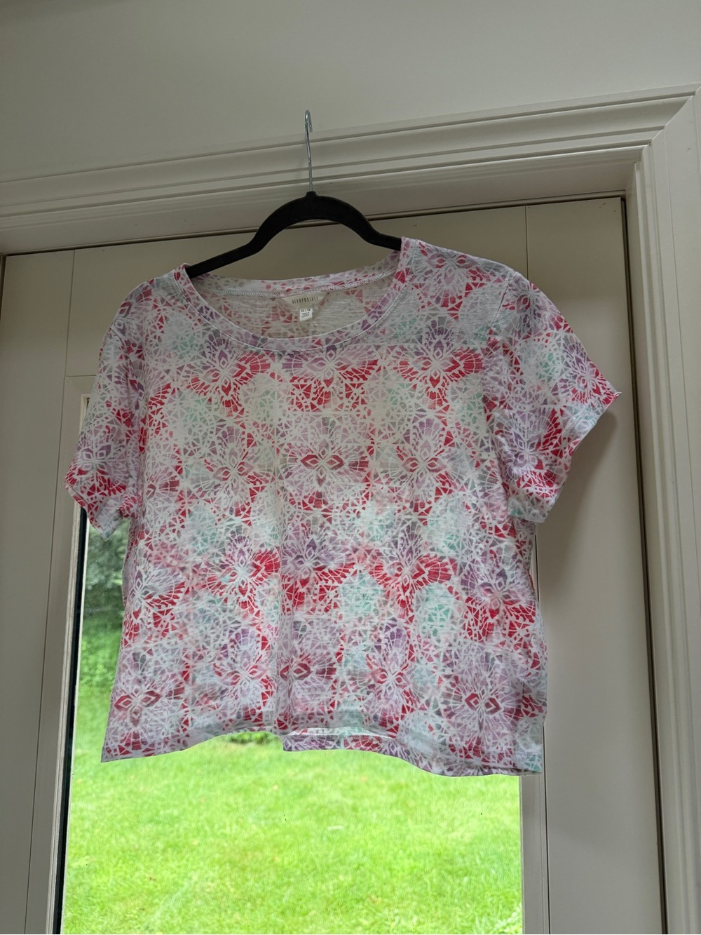 Aeropostale Short Sleeve Geometric Floral Tee in White, Pink & Mint